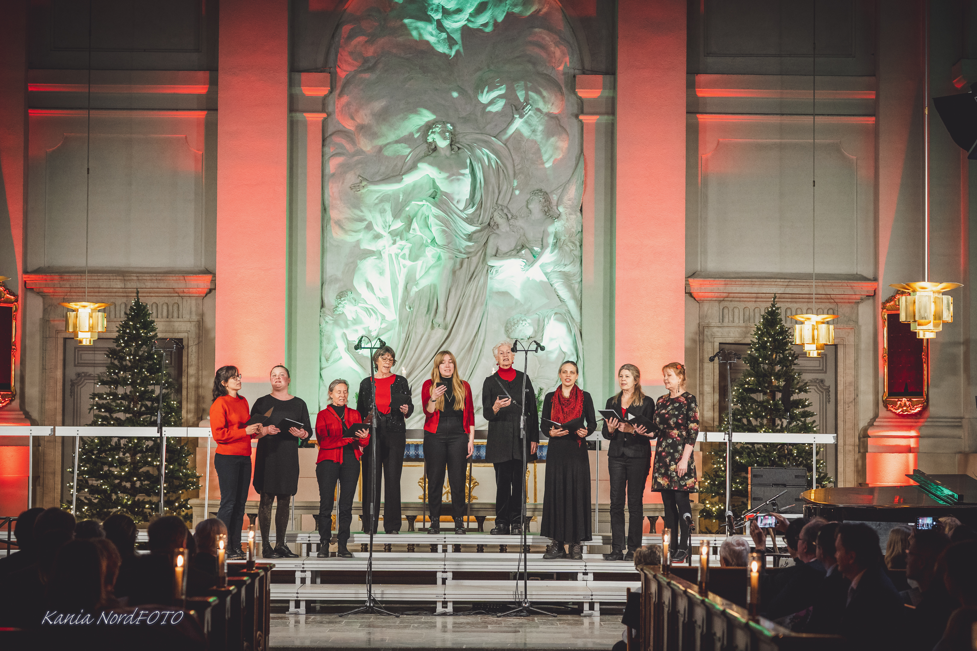 The Stockholm women's folk choir "Perunika" took part in the third edition of the multilingual Christmas concert "Christmas songs from the European Union" in Stockholm